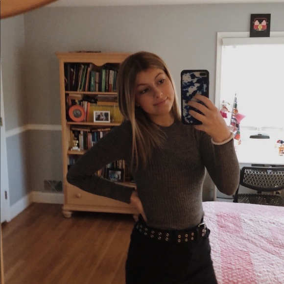 Meet your Posher, Gabby - Picture 1 of 1